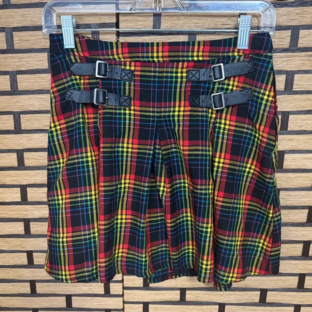 Hot Topic Multi Color Plaid Mini Skirt Size‎ Small
